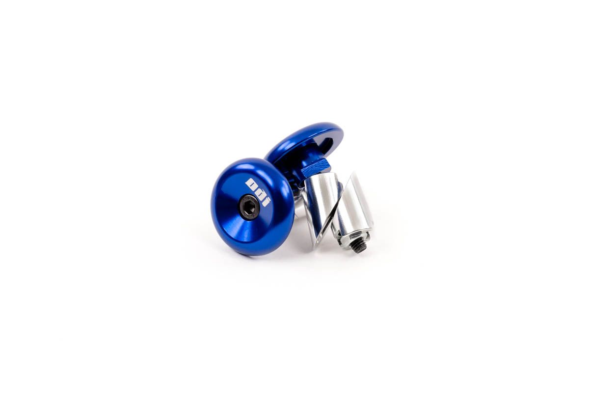 ODI Bar End Plug Vervangende stuuruiteinden stop 1 paar (2 stuks) Fantic26 sticker (wit ODI Bar End Plug Vervangende stuuruiteinden stop 1 paar (2 stuks) Fantic26 sticker (wit